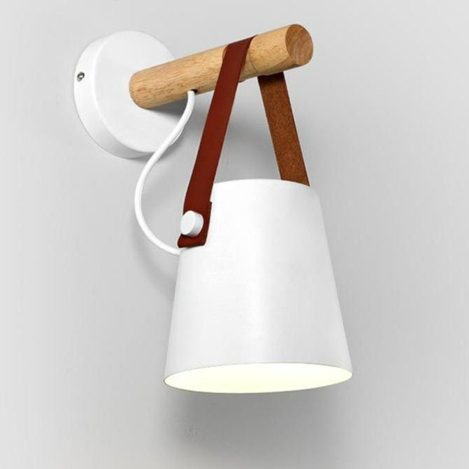 Tre Nordic Henge Vegglampe | Luvikno