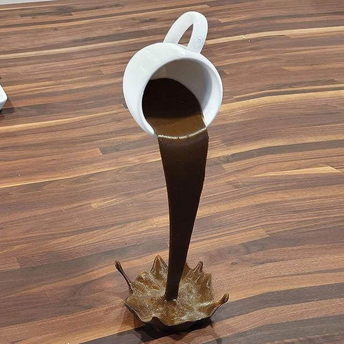 Flytende sølende kaffekopp dekor | Luvikno