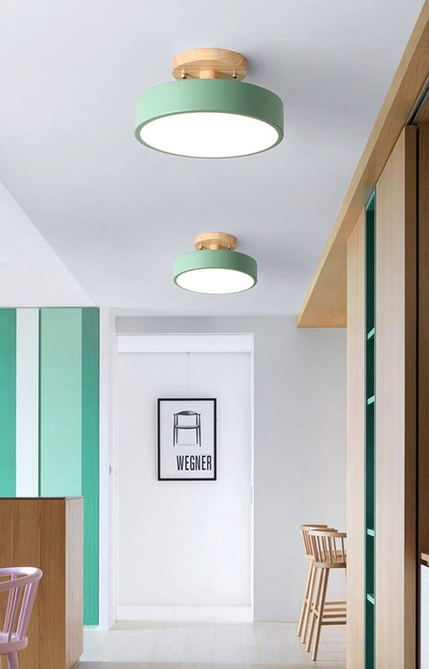 Fargerik nordisk LED taklampe | Luvikno