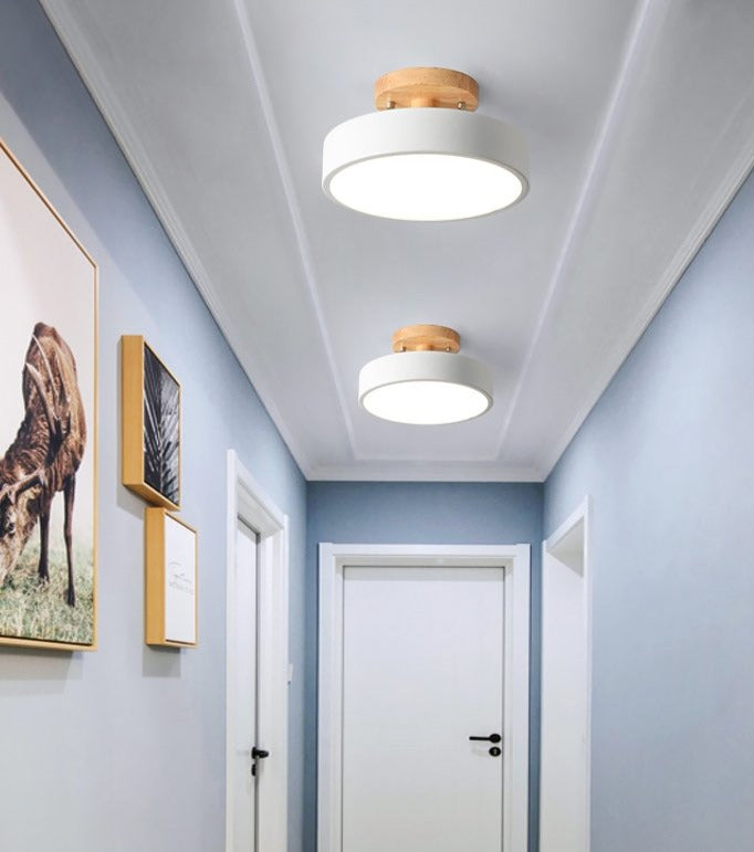 Fargerik nordisk LED taklampe | Luvikno