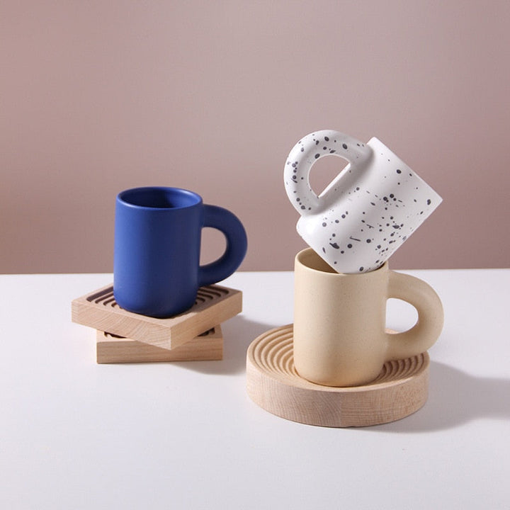 Athenea Cup – Luksus Porselen Kopp med Geometrisk Design Bolleheis