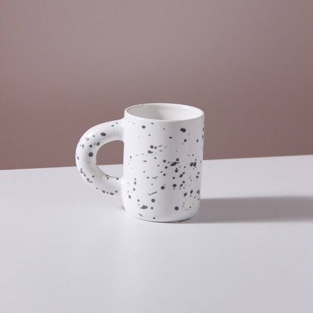 Athenea Cup – Luksus Porselen Kopp med Geometrisk Design Bolleheis