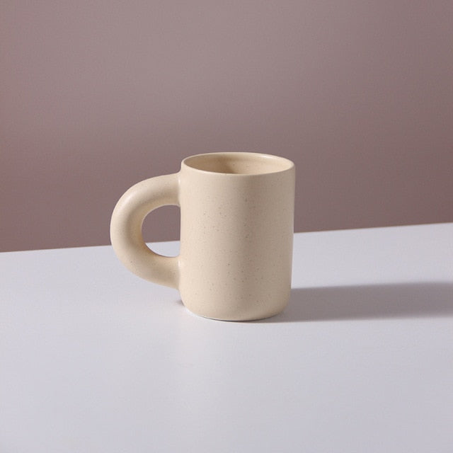 Athenea Cup – Luksus Porselen Kopp med Geometrisk Design Bolleheis