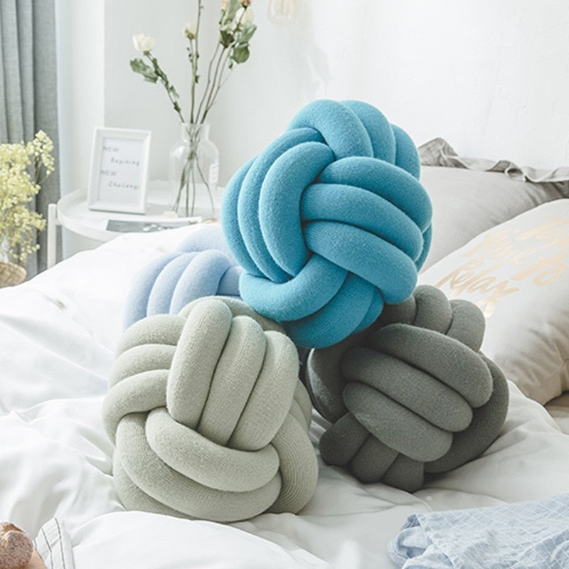 Knot Ball Cushion | Luvikno