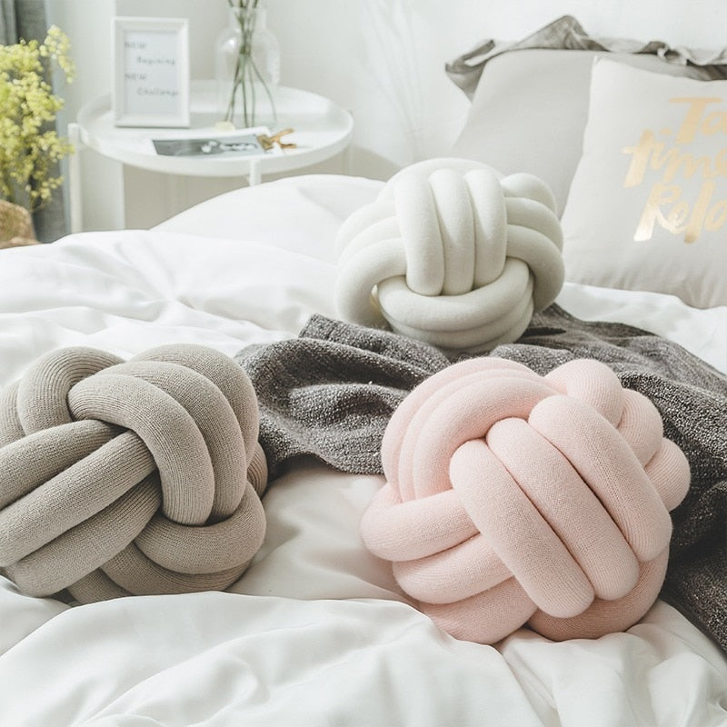 Knot Ball Cushion | Luvikno