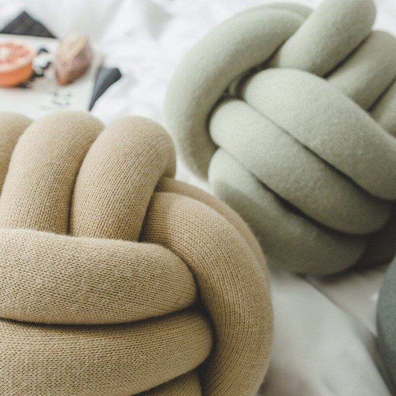 Knot Ball Cushion | Luvikno