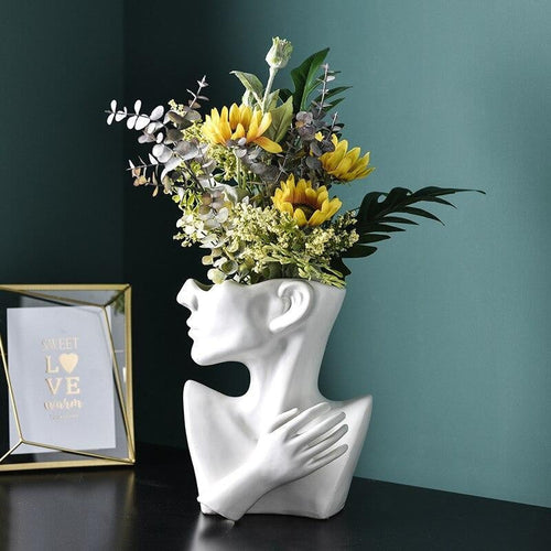 Emma Vase | Luvikno