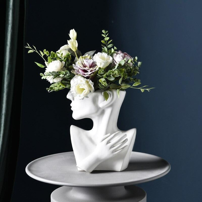 Emma Vase | Luvikno