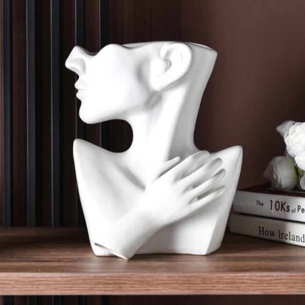 Emma Vase | Luvikno