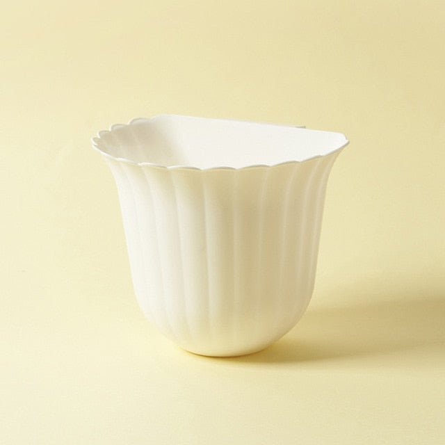 Nordic Flower Shape Hanging Trash Can | Luvikno