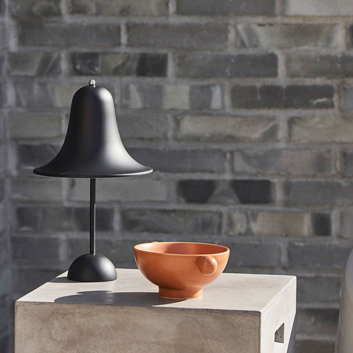 Luvikno | Classic Cap Wireless Table Lamp - Tidløst Design og Holdbart Batteri