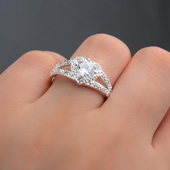 Sterling Silver Crystal Heart Ring | Luvikno