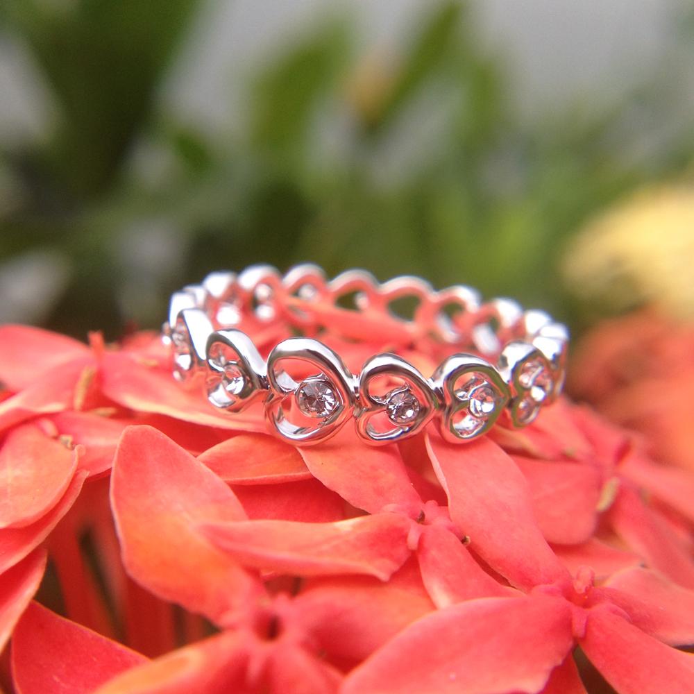 Crystal Heart Chain Ring | Luvikno