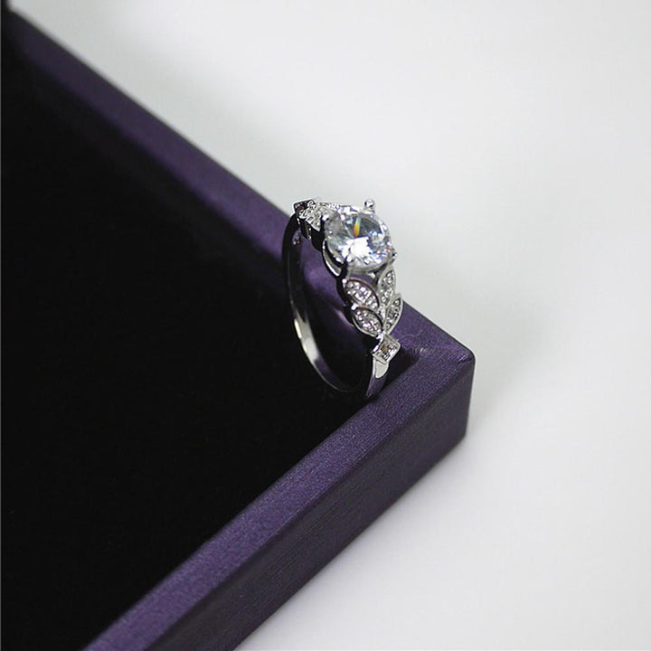 Crystal Center Flower Ring | Luvikno
