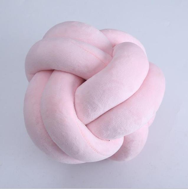 Knotted Pillow Ball | Luvikno