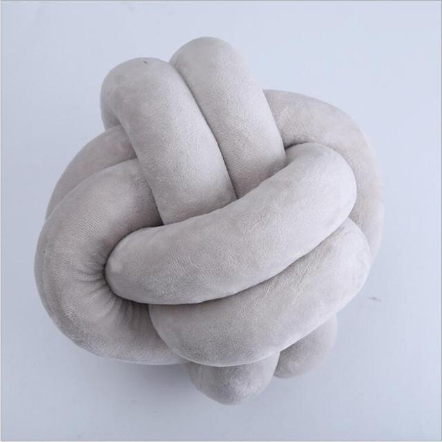 Knotted Pillow Ball | Luvikno