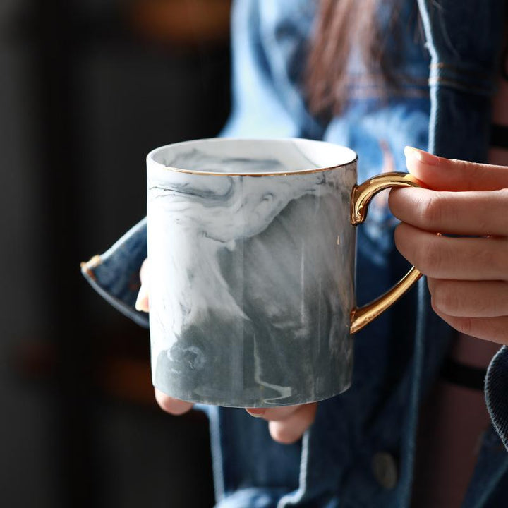 Gullkantet Marmor Kaffekopp | Luvikno