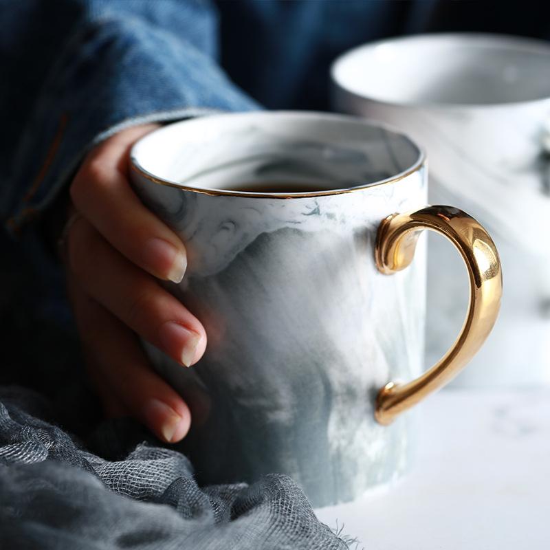 Gullkantet Marmor Kaffekopp | Luvikno