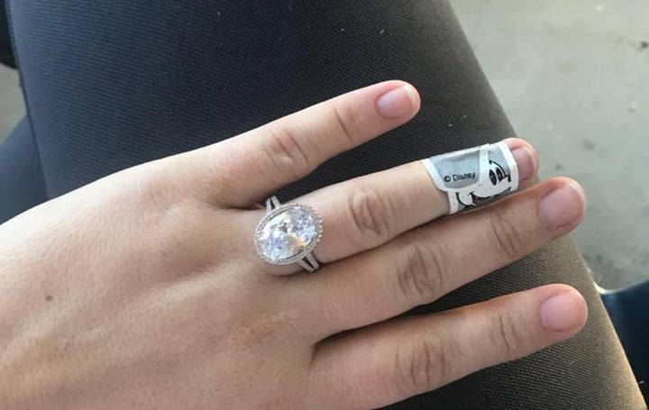 Oval Cut 6ct CZ Ring | Luvikno