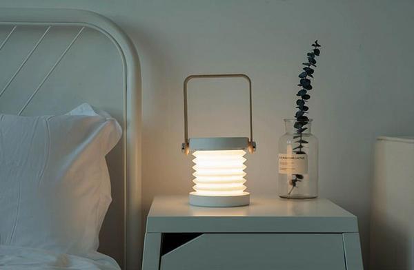 CompactGlow Lantern – Bærbar og Sammenleggbar Lysbolle