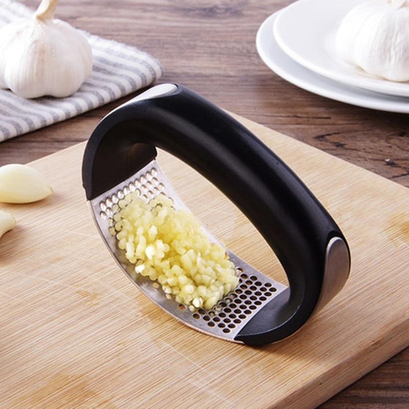 L'ail - Rocking Garlic Crusher | Luvikno