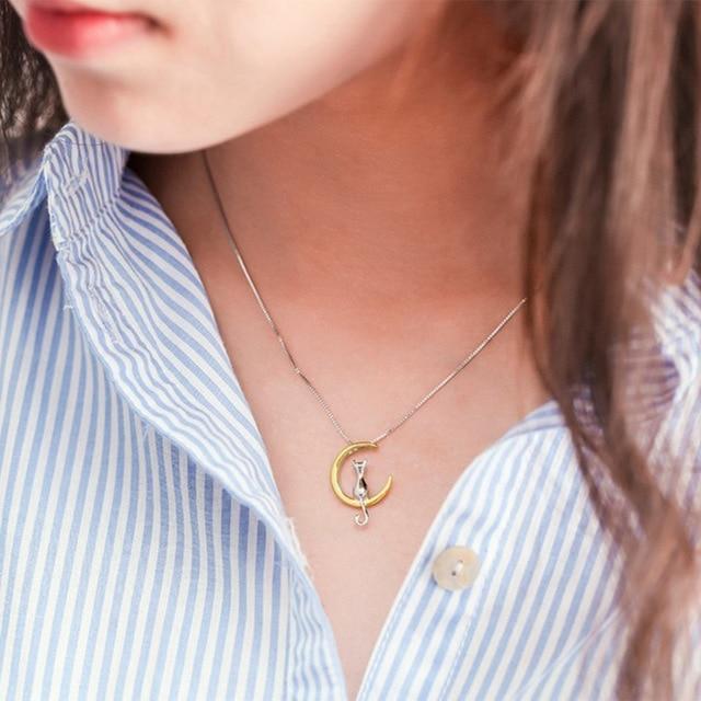 Kat - Moon Swing Necklace | Luvikno
