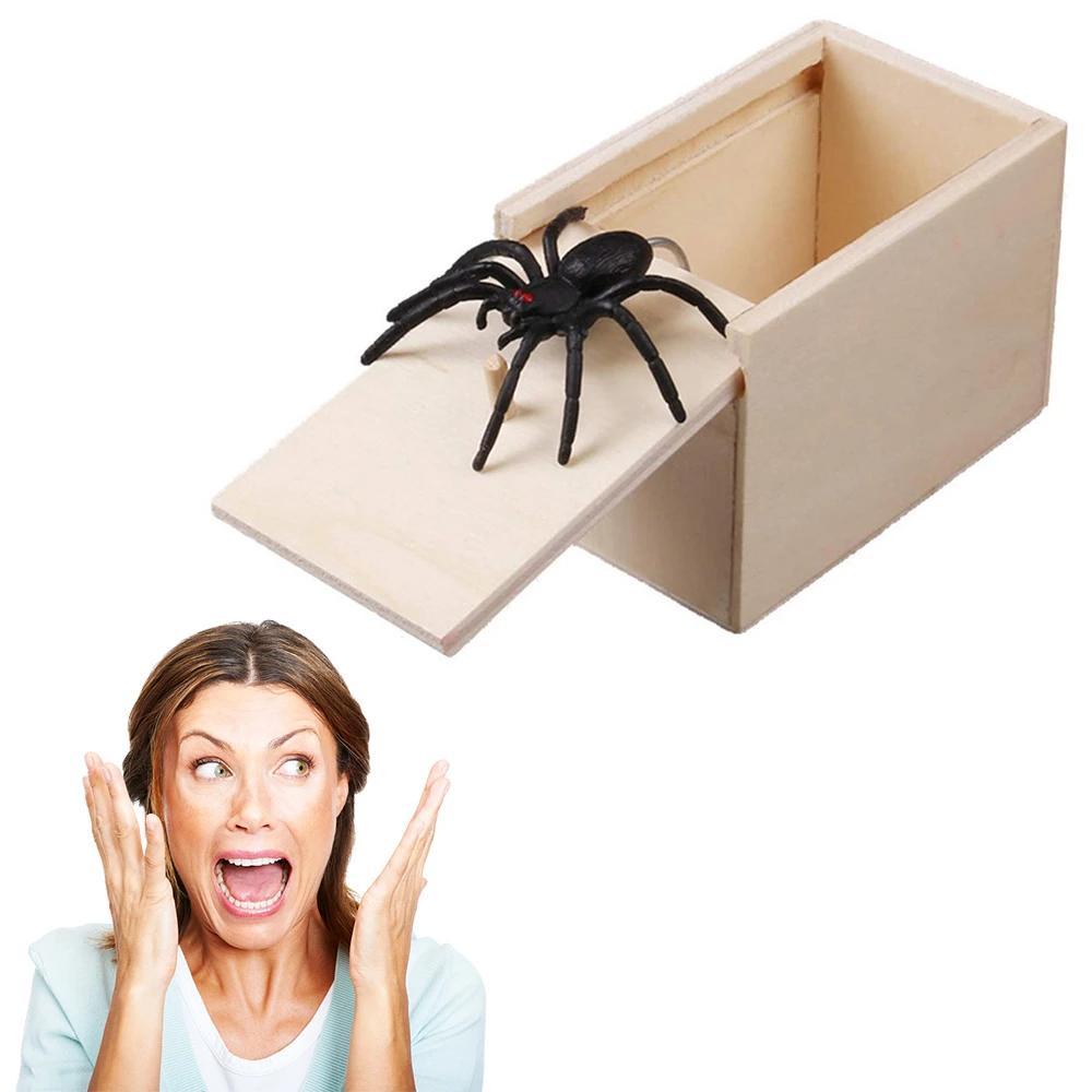 Jumping Spider Prank Box | Luvikno