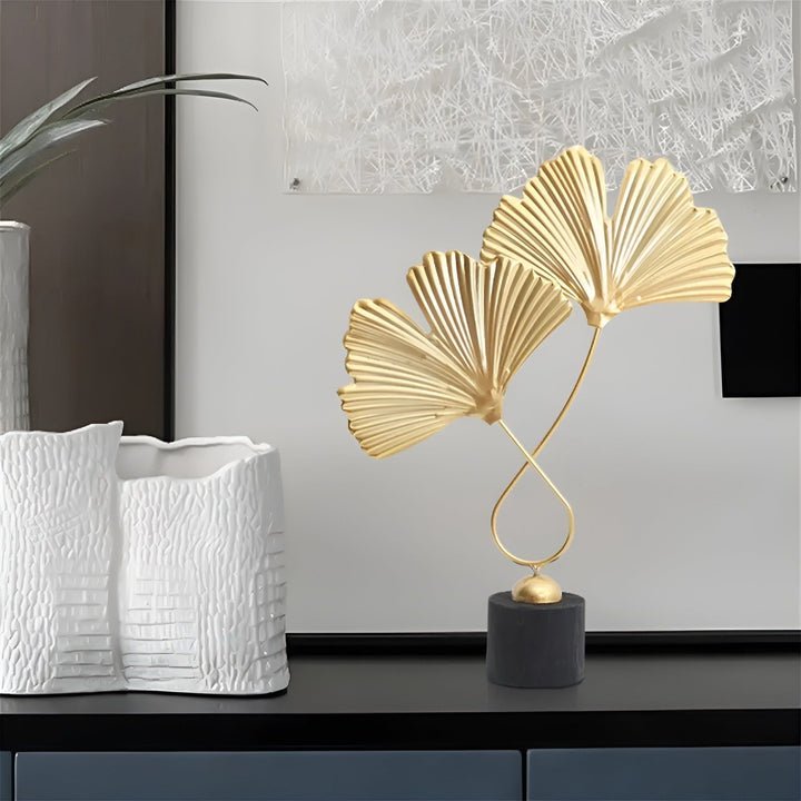 Minimalistisk Ginkgo-blad Skulptur for Elegant Naturlig Sjarm Luvikno