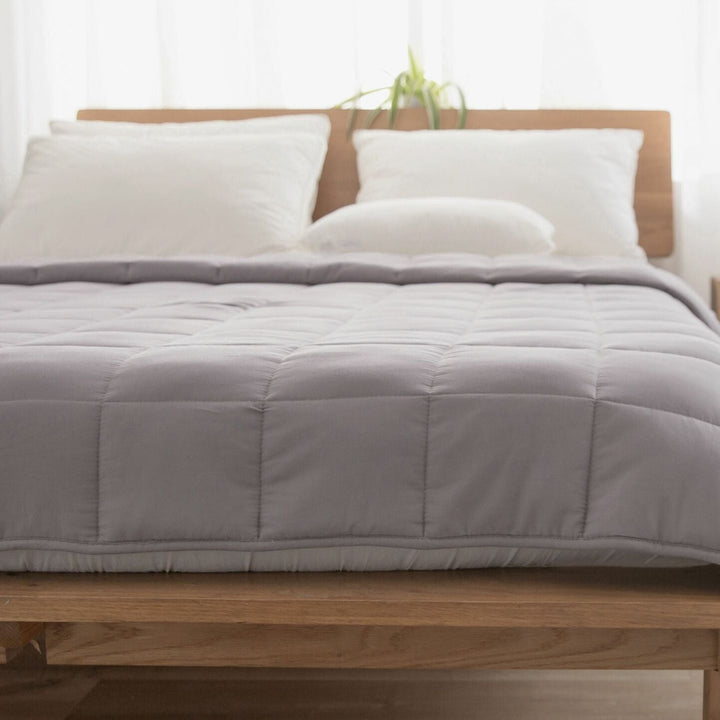 Large Soft Summer Cooling Weighted Bed Blanket Queen | Luvikno