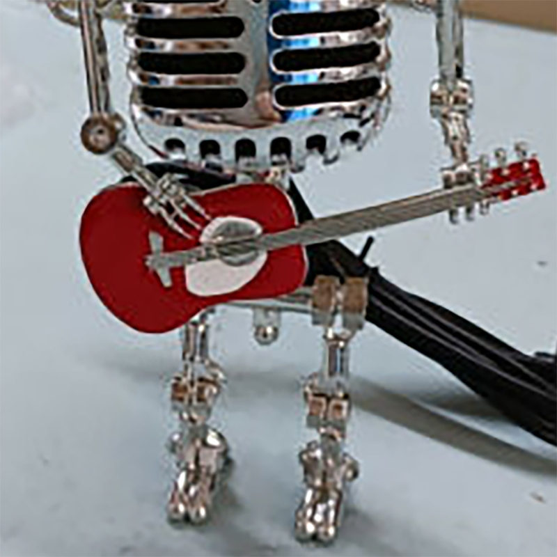 Luvikno | Retro Mikrofon Robot