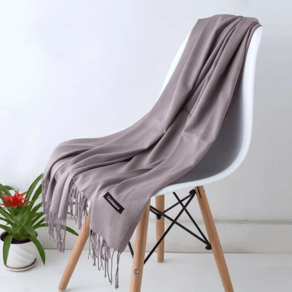 Luvik | lämmin naisten huivi pehmeä tekstuuri ja elegantti ilme