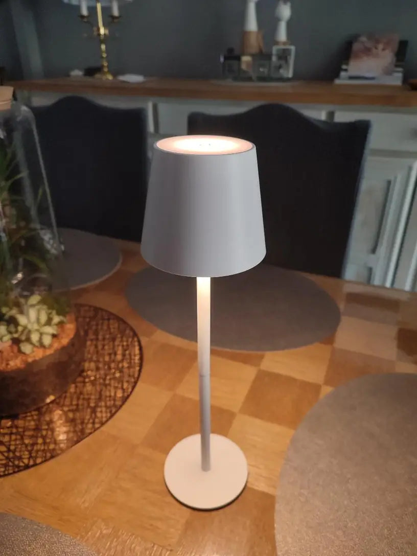 Luvikno | LED Bordlampe – Trådløs, Berøringskontroll & Dimmbar Lys