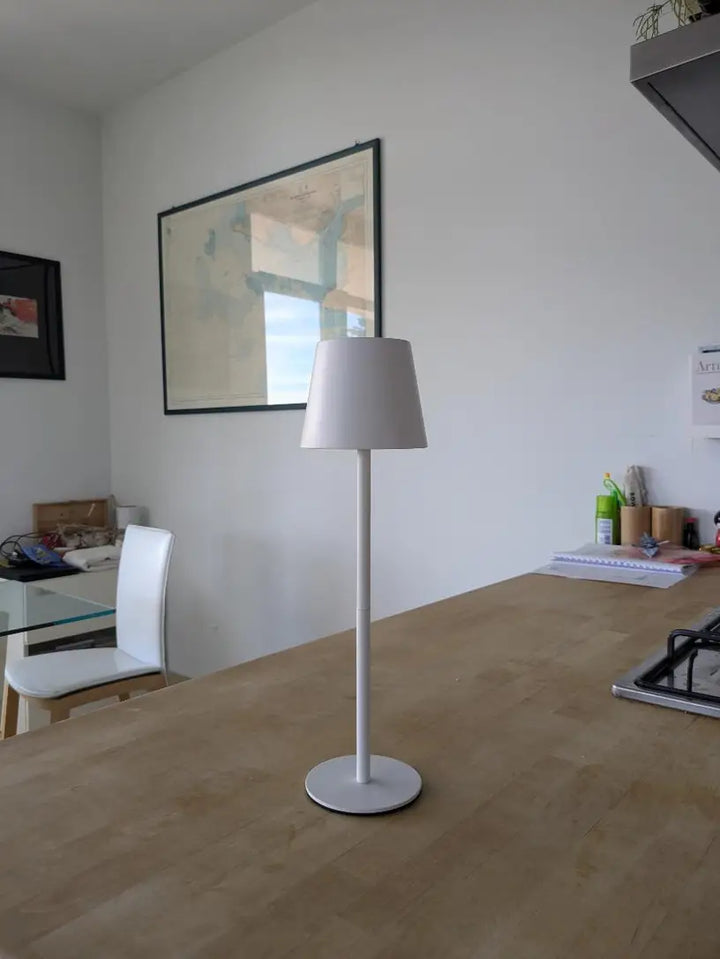 Luvikno | LED Bordlampe – Trådløs, Berøringskontroll & Dimmbar Lys