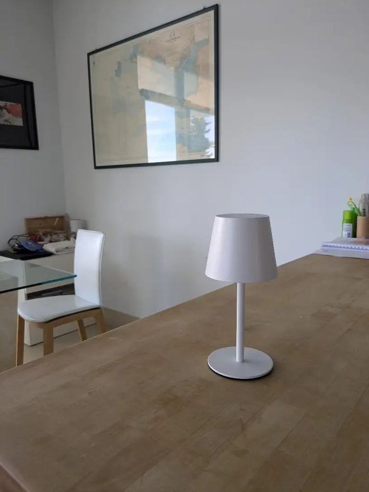 Luvikno | LED Bordlampe – Trådløs, Berøringskontroll & Dimmbar Lys
