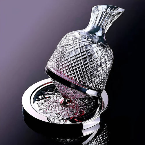 Krystall Glass Karaffel – 360° Rotérbar og Elegant | 1,5 L Vin og Drikke Dispenser | Luvikno