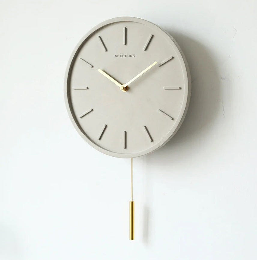 Nordisk sement veggklokke med metall pendel | Minimalistisk skandinavisk klokke for moderne interiør | Luvikno