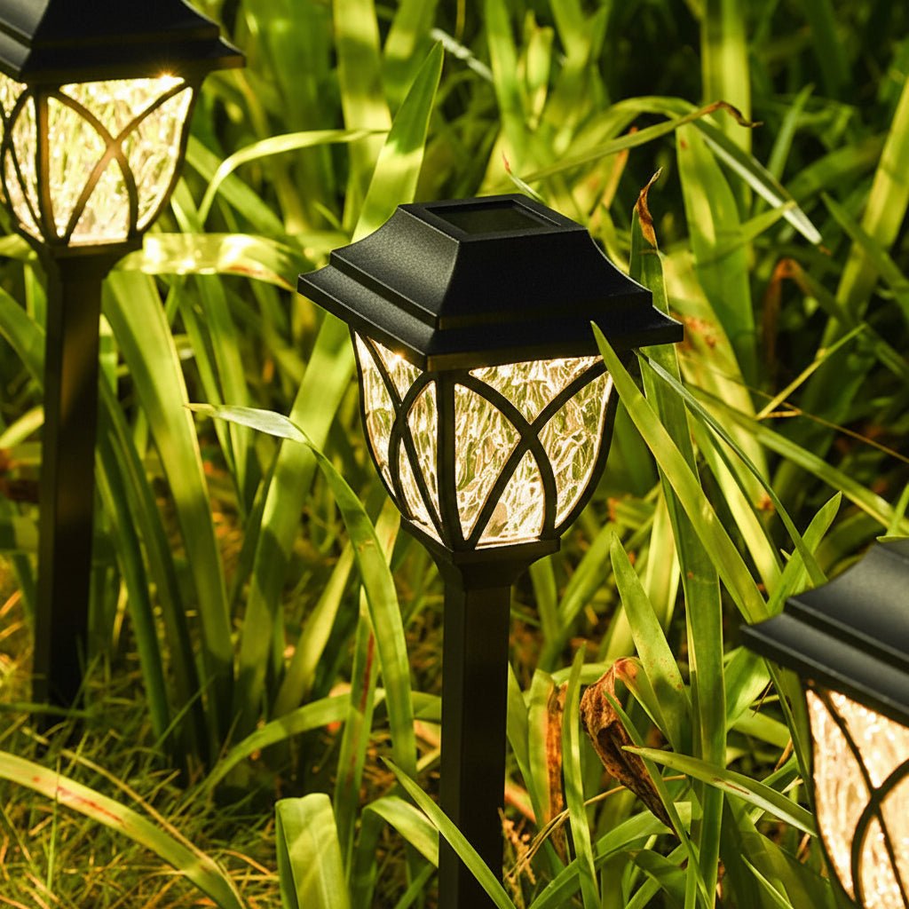 Solar Pathway Light Set | Luvikno
