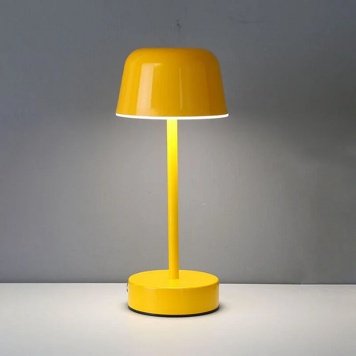 Bordlampe med moderne metall dimbar design Luvikno