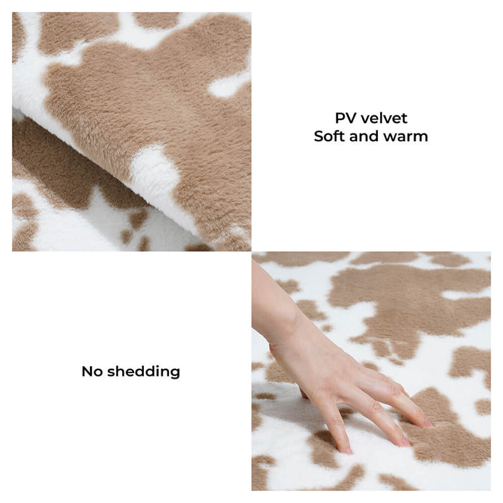 Stilig kjæledyr-teppe med ku-print - CozyCow Luvikno