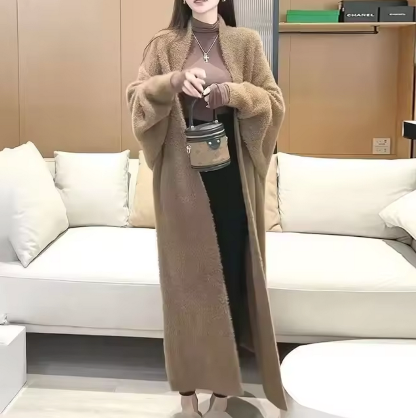 Luvik | Neulepaito Naisille