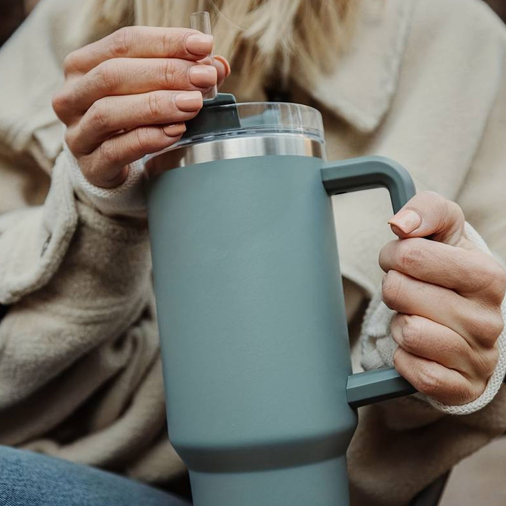 Tumbler Termokopp 1200 ml med håndtak, lokk og sugerør | Luvikno