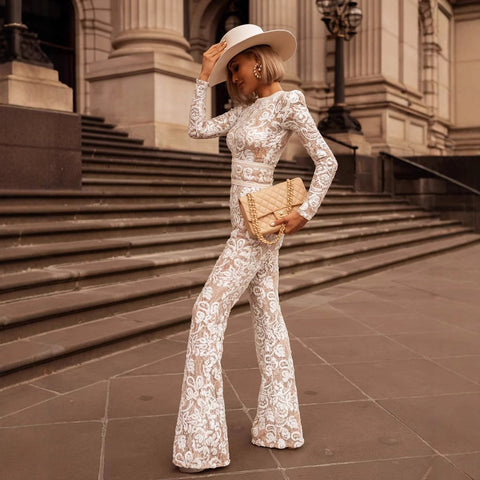 Luvik | Tyylikkäämpi pitsi jumpsuit