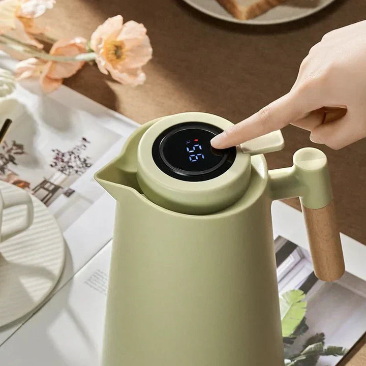Luvikno | ThermoWood – Smart Isolert Termoskanne med Digital Temperaturvisning & Trehåndtak