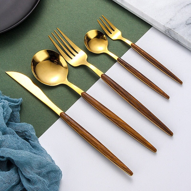 Elegant treske manual gull bestikksett for sofistikert middag | Luvikno