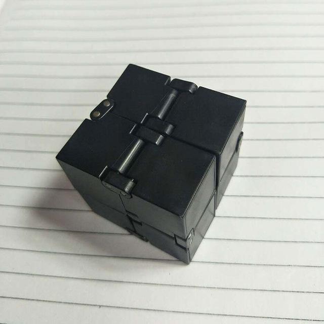 Infinity Cube | Luvikno