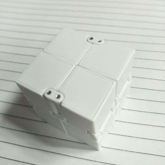 Infinity Cube | Luvikno