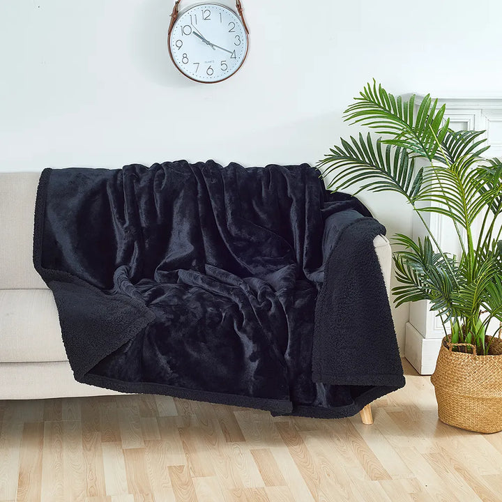 Luvikno | CozyGuard Vanntett Teppe – Vendbart, Flekkbestandig & Myk Plysjdesign
