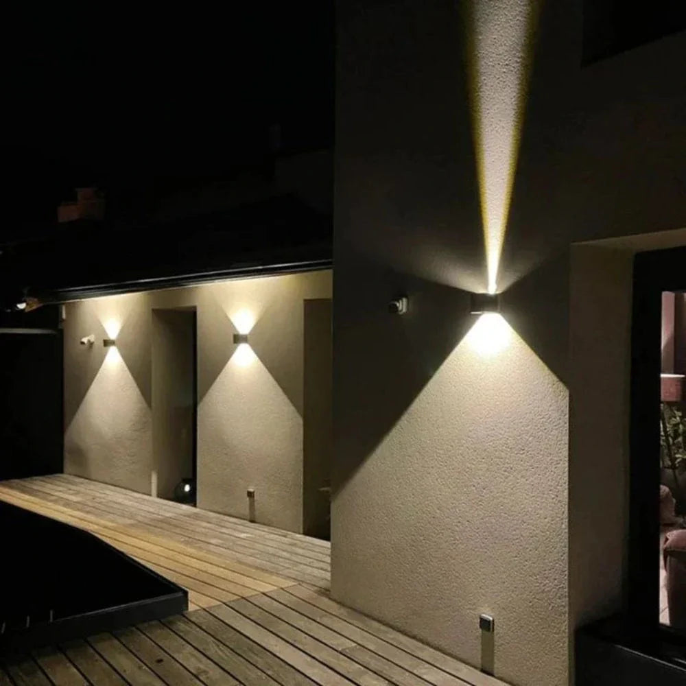 Vegglampe Svart Aluminium Justerbar Kubus LED Luvikno