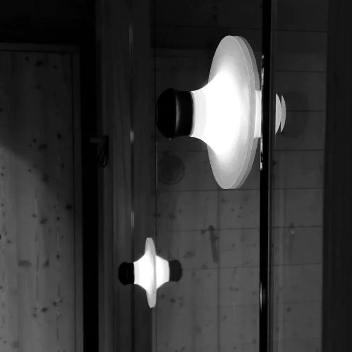 Vegglampe med oppladbar sugefeste LED Luvikno