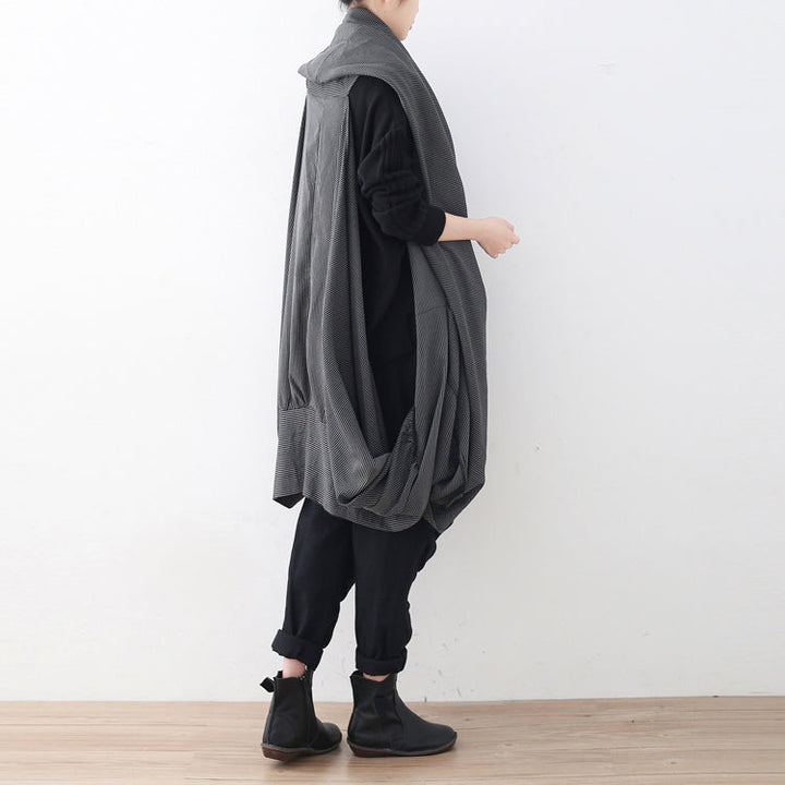 Luvik | svart oversized maxjakke asymmetrisk hem Cardigans & jakker Jakke uten ermer